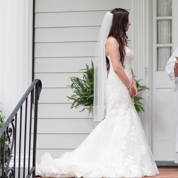 Wedding Dress - Picture 6 of 8